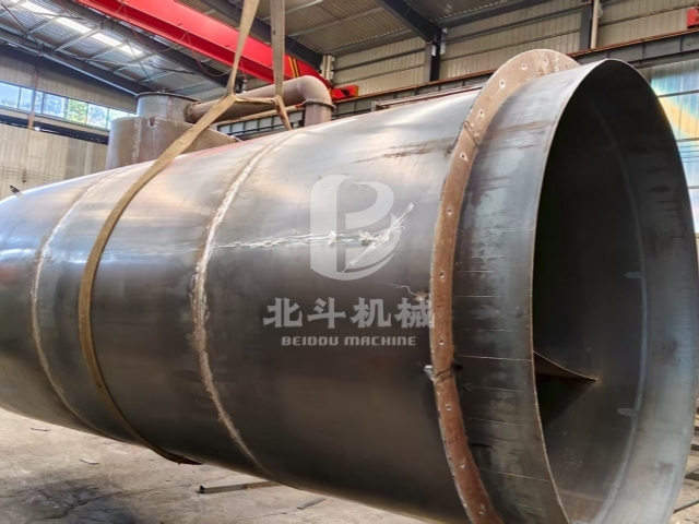 分秒必爭(zhēng)！大型烘干機(jī)設(shè)備裝車(chē)環(huán)節(jié)火熱推進(jìn)